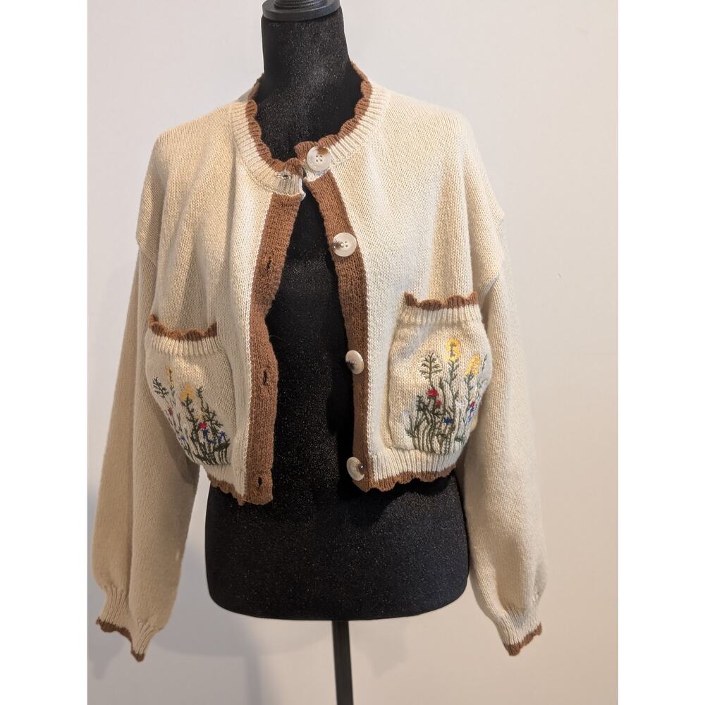 Coquette Floral Embroidered Cardigan Puff/Bishop Sleeves sz L